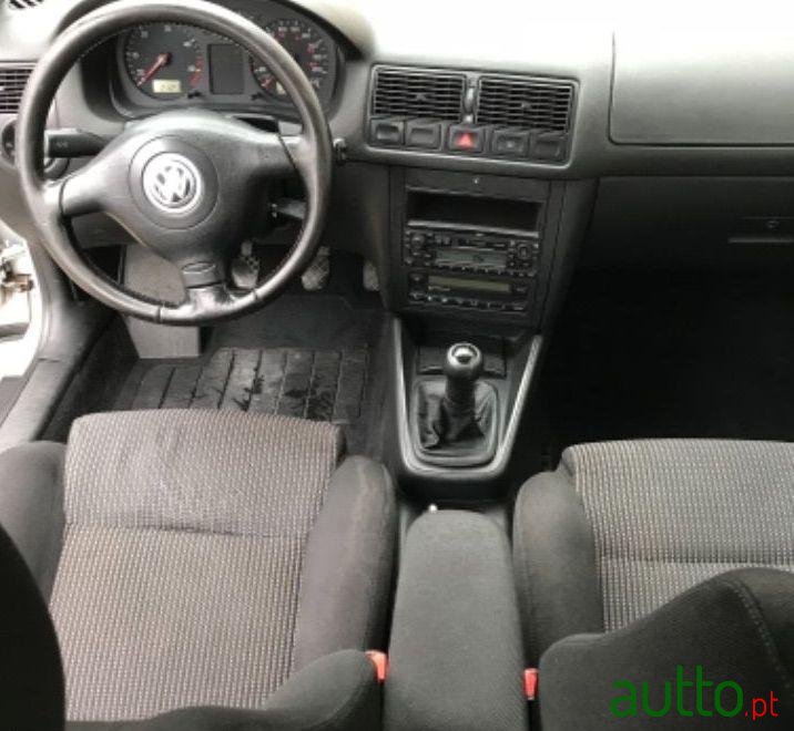 1998' Volkswagen Golf photo #1