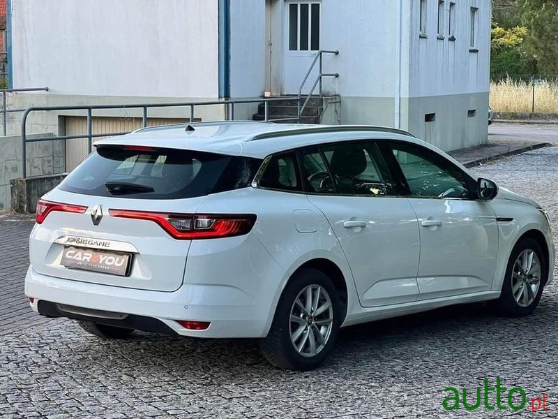 2019' Renault Mégane Sport Tourer photo #2