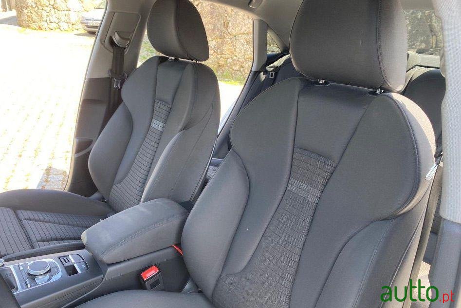 2016' Audi A3 Limousine photo #2