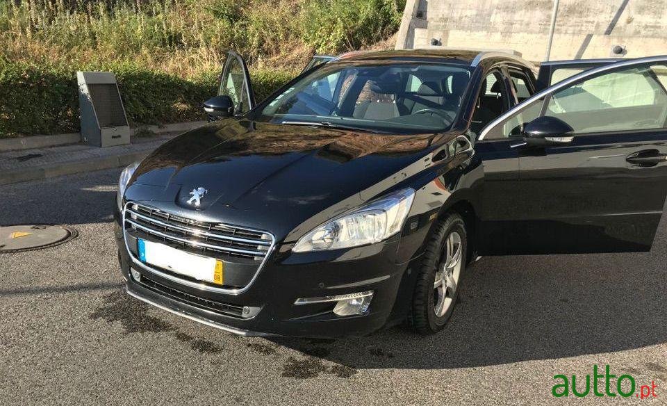 2011' Peugeot 508 Sw photo #3