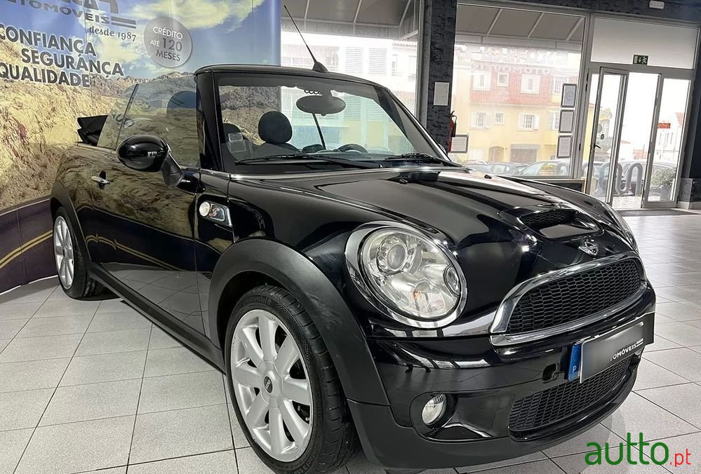 2010' MINI Cooper S photo #3