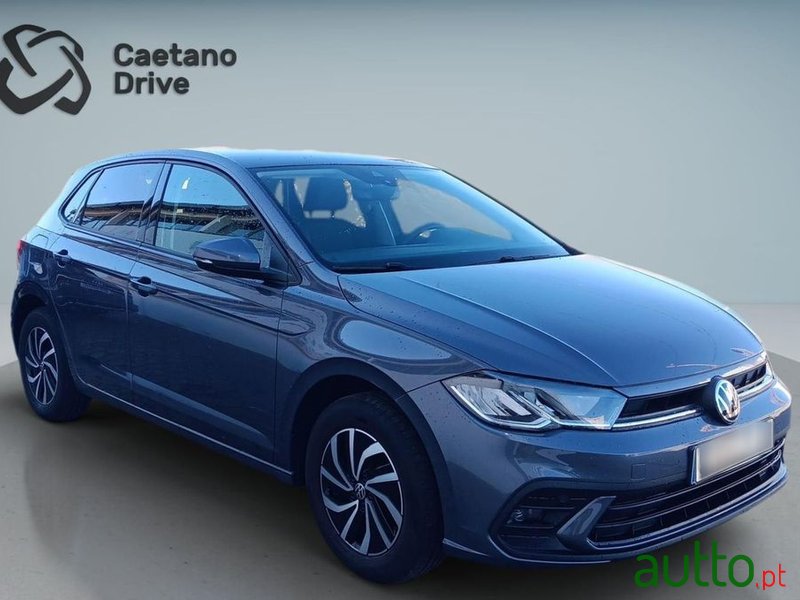 2024' Volkswagen Polo 1.0 Tsi Urban photo #1