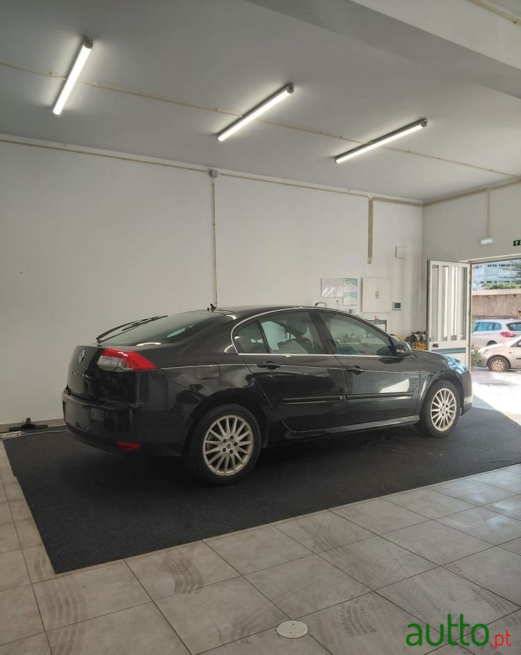 2007' Renault Laguna 2.0 Dci Dynamique photo #1