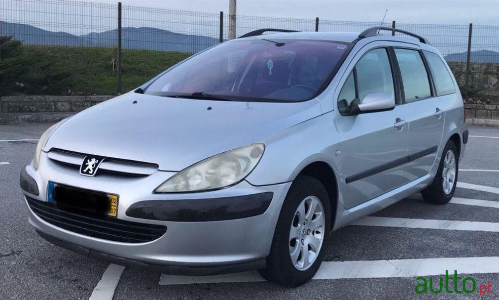 2002' Peugeot 307 Sw photo #2