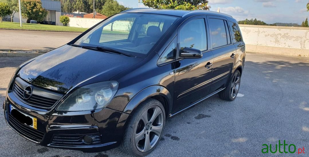 2008' Opel Zafira photo #2