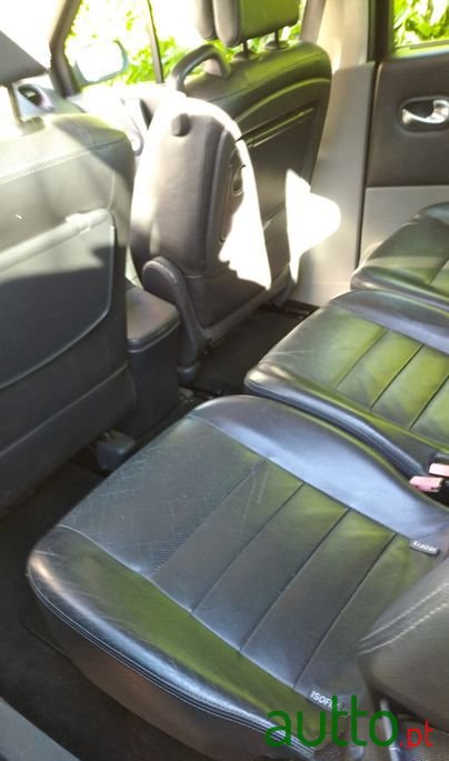 2006' Renault Scenic photo #2