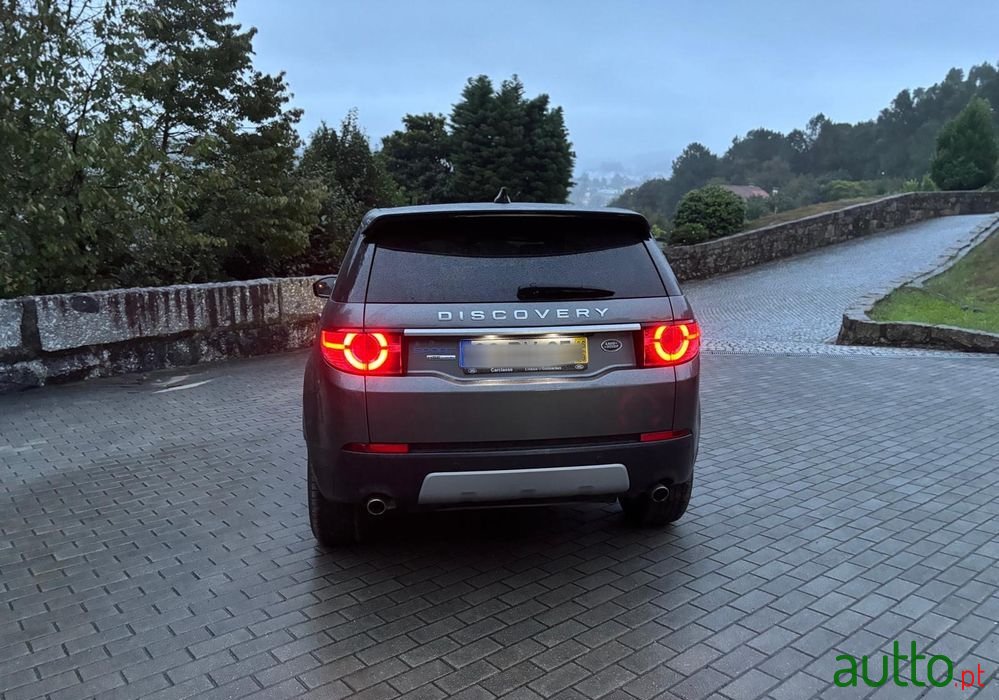 2016' Land Rover Discovery Sport photo #5