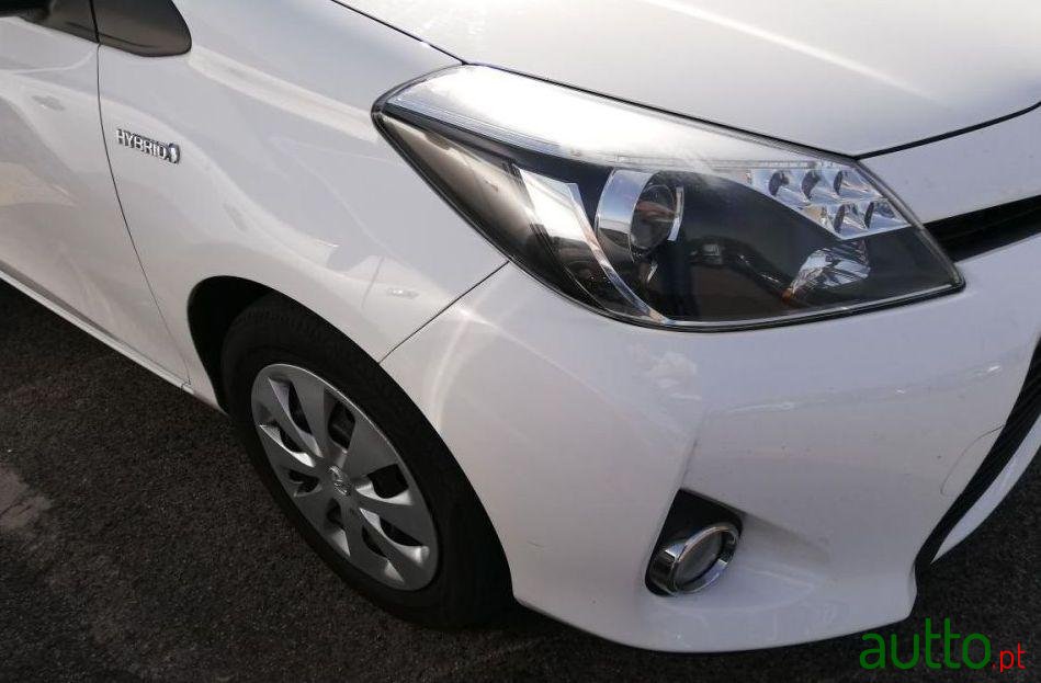 2014' Toyota Yaris photo #1