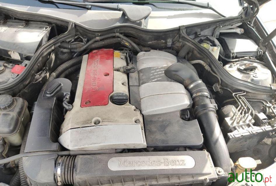 2001' Mercedes-Benz C-200 Kompressor Elegance photo #3