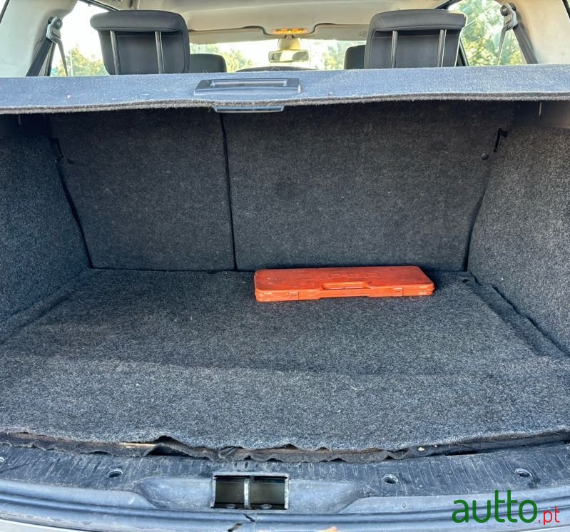 2007' Renault Megane photo #5