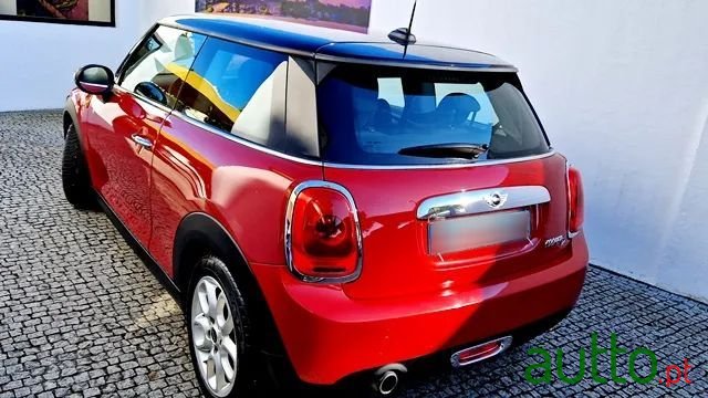 2014' MINI Cooper D photo #3