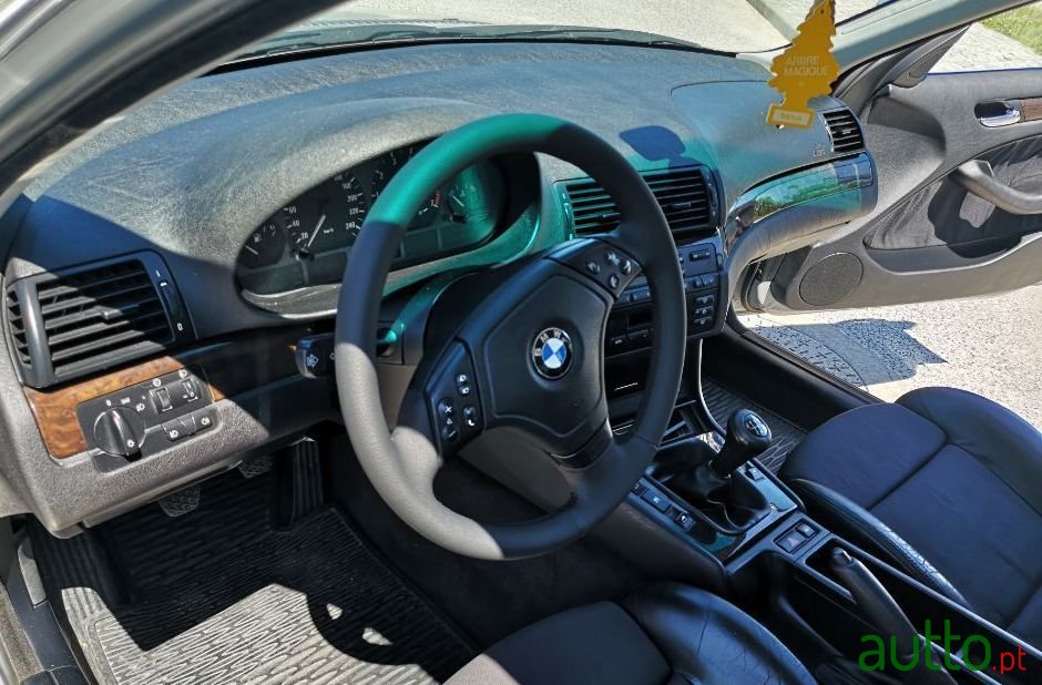 1998' BMW 323 photo #1