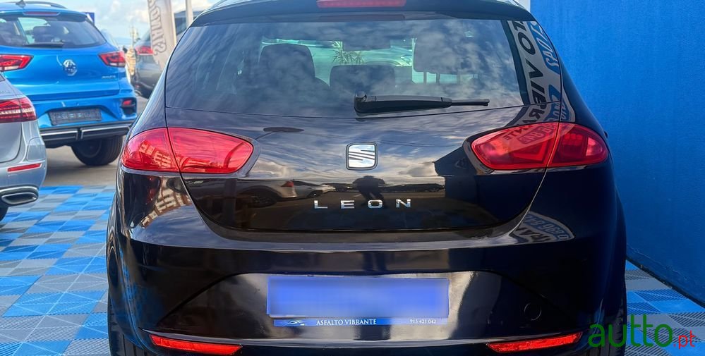 2010' SEAT Leon 1.6 Tdi Sport photo #5