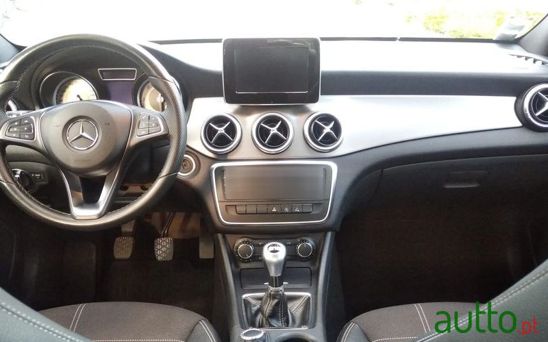 2015' Mercedes-Benz Classe Cla Cdi Urban photo #3