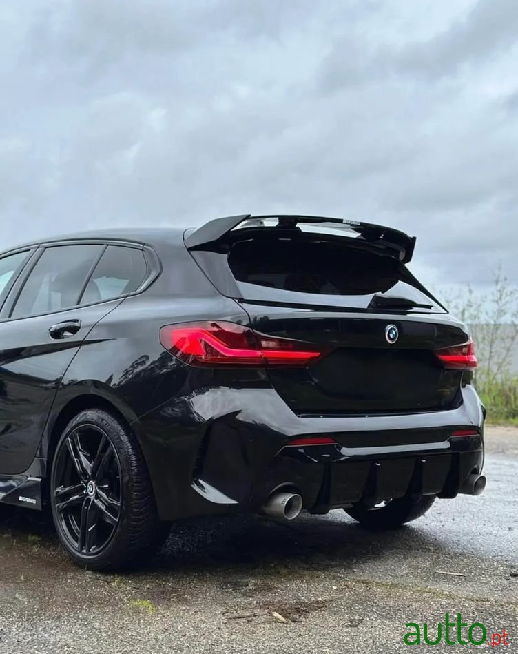 2019' BMW Série 1 D Pack M photo #5