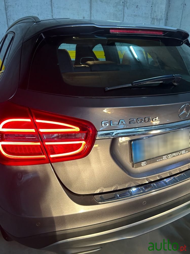 2016' Mercedes-Benz Classe Gla photo #5