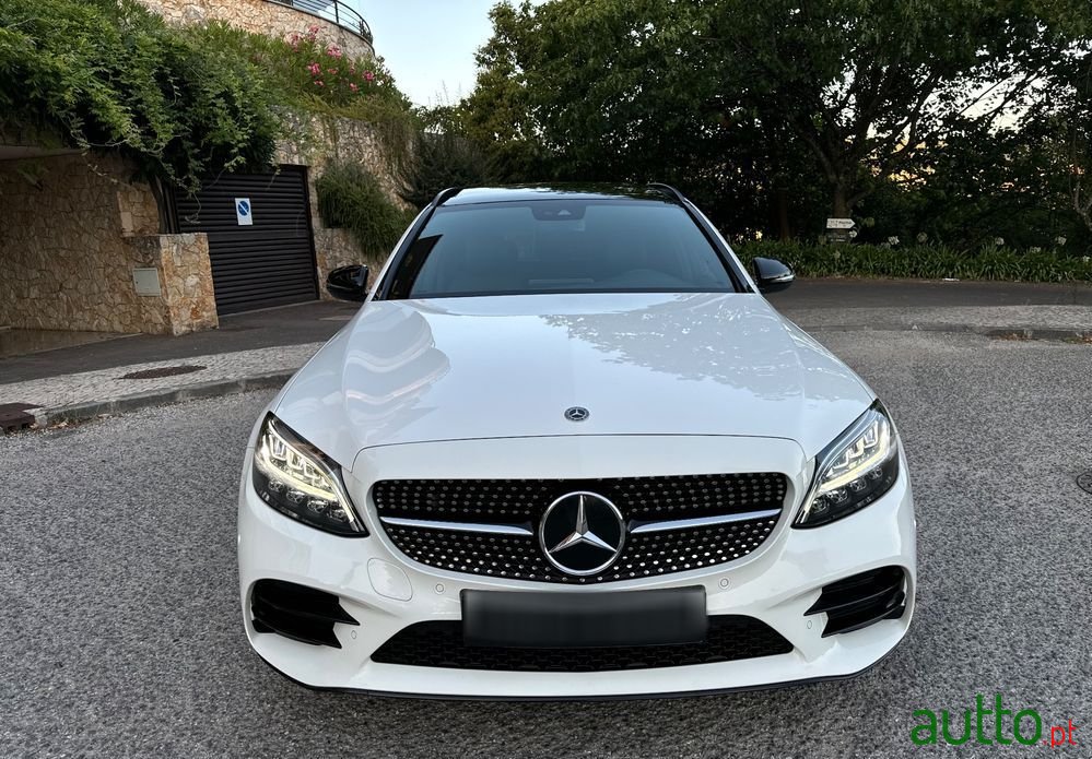 2020' Mercedes-Benz Classe C De Amg Line photo #3