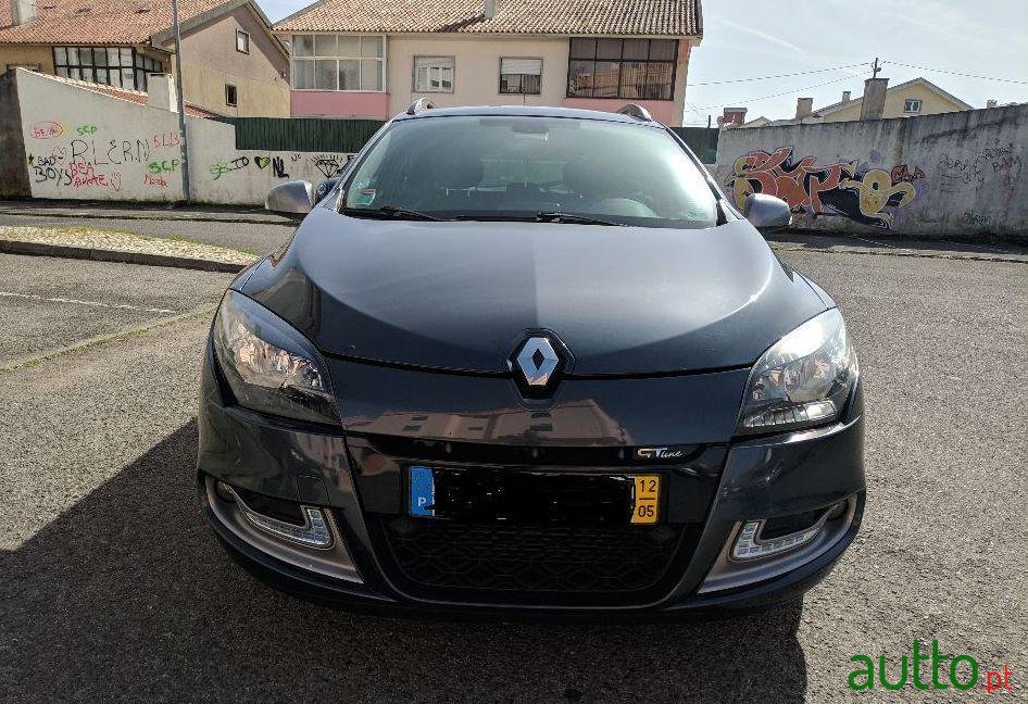 2012' Renault Megane Sport Tourer photo #4