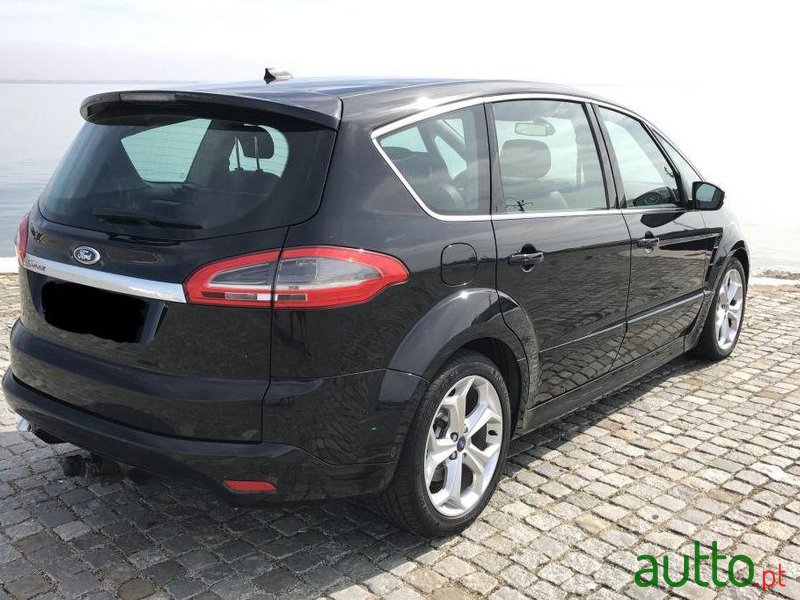 2013' Ford S-Max 2.0 TDCi Titanium 7L Aut. photo #2