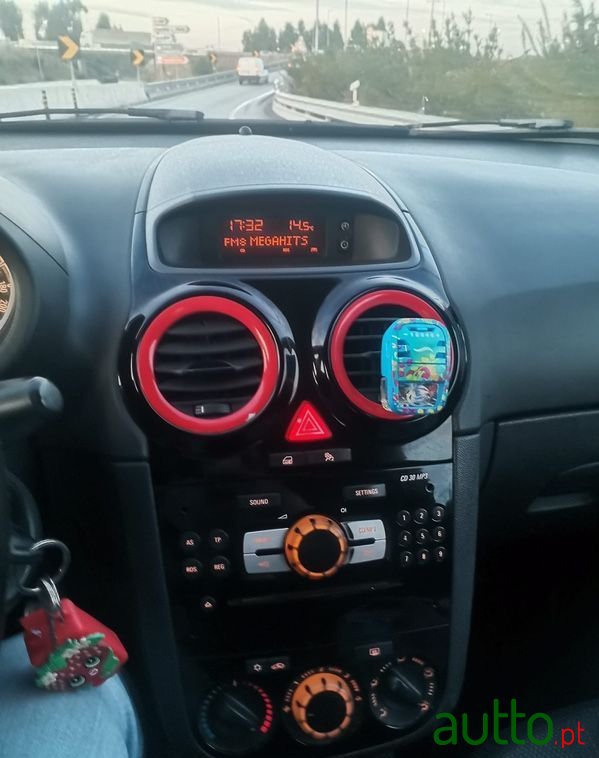 2010' Opel Corsa photo #1