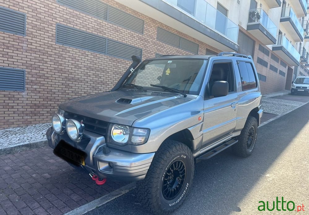 1998' Mitsubishi Pajero 2.8 Td Gls Abs photo #1