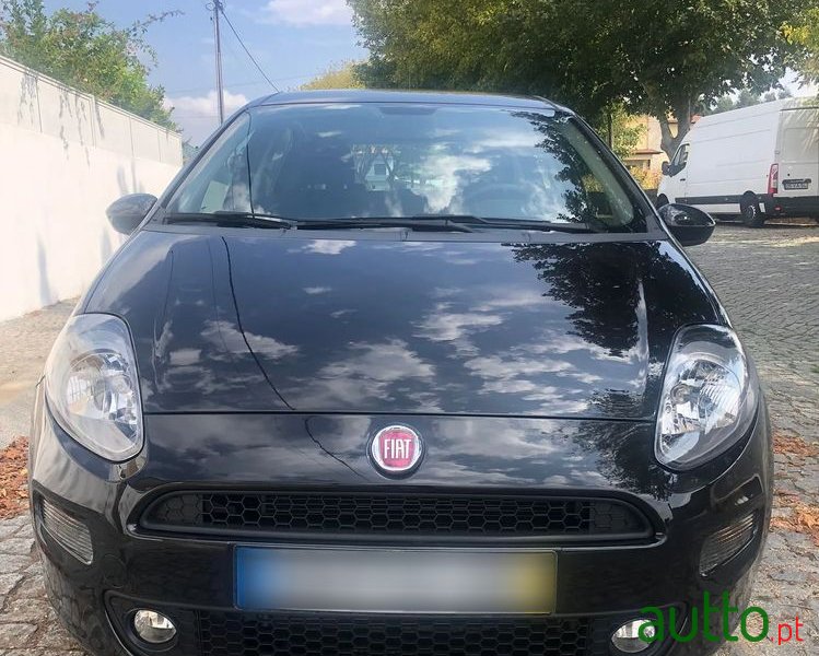 2014' Fiat Punto 1.2 Young S&S photo #2