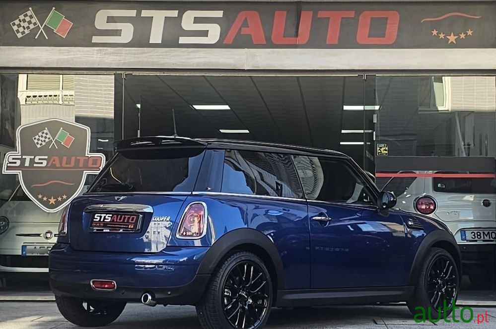 2007' MINI Cooper D 3 Portas photo #3