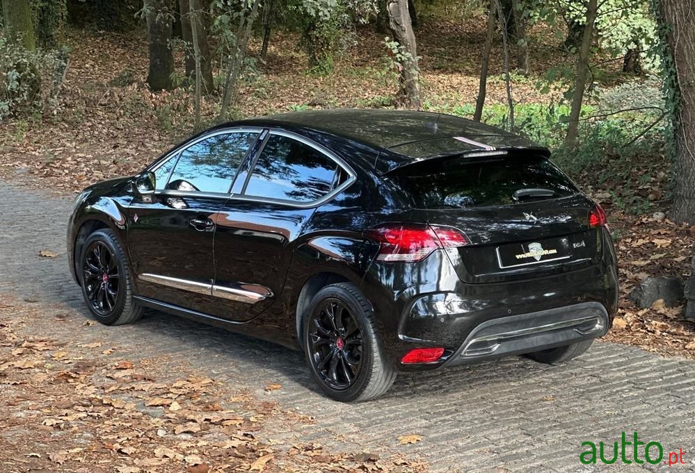 2017' DS Automobiles Ds4 photo #4