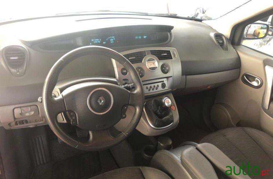 2007' Renault Scenic photo #4