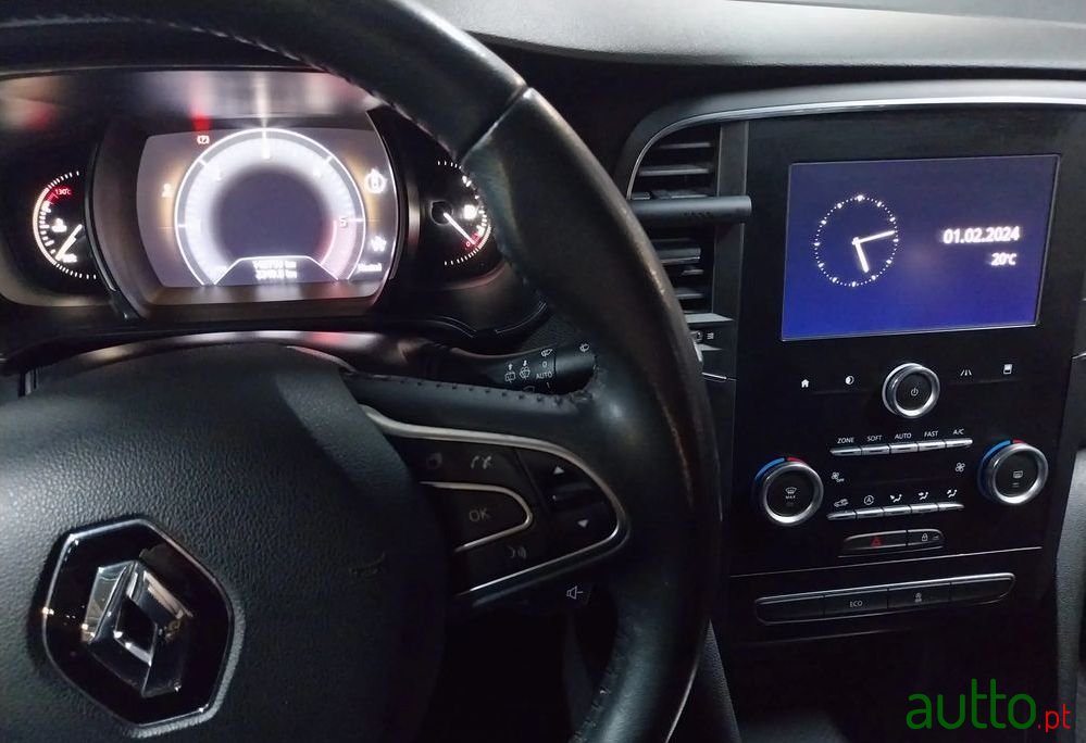 2016' Renault Megane photo #2