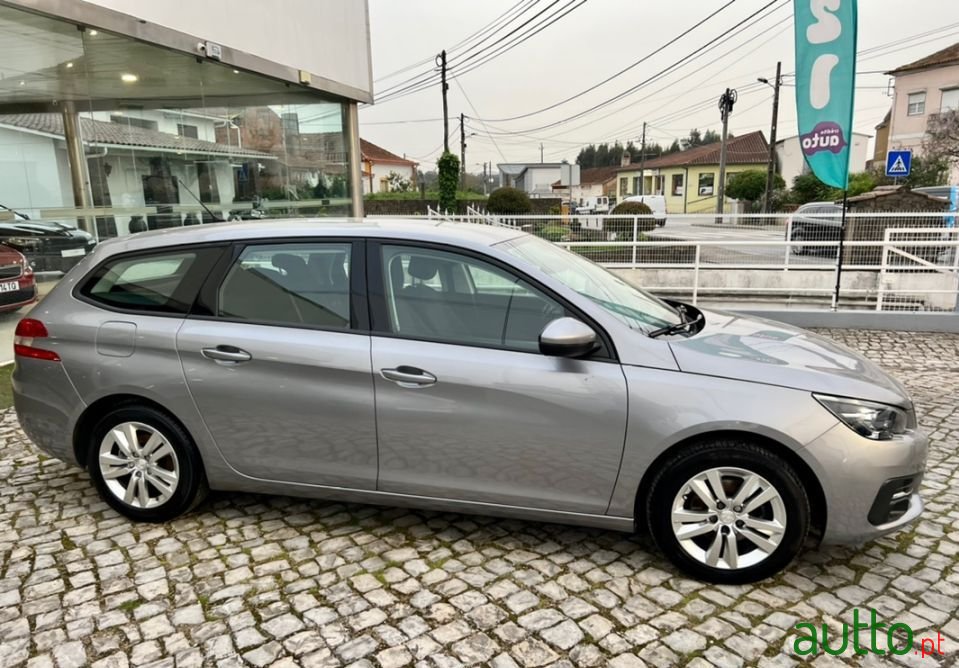 2018' Peugeot 308 Sw photo #3