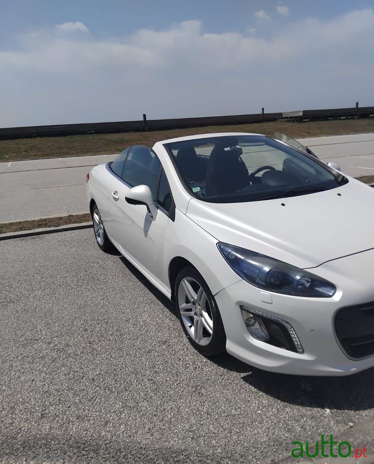 2011' Peugeot 308 1.6 Vti Premium photo #3
