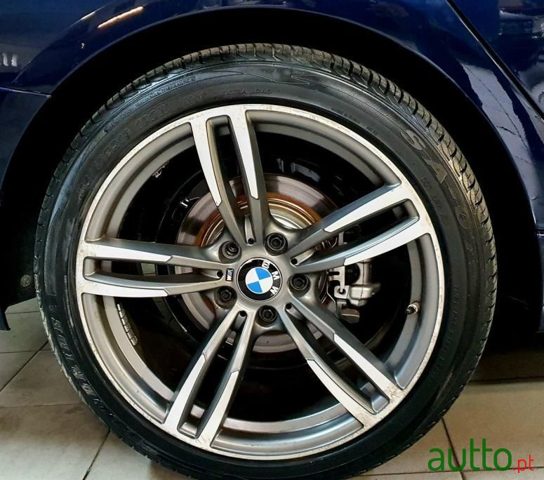 2015' BMW 318 Gran Turismo photo #4