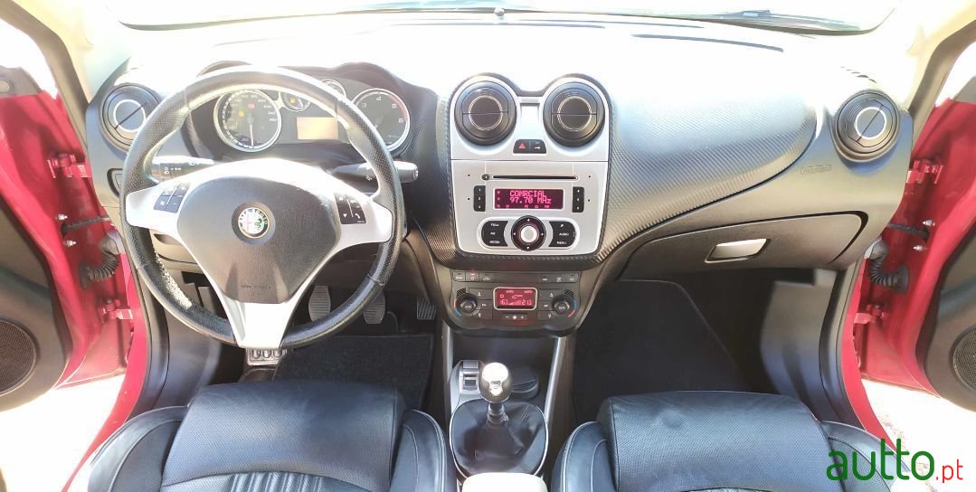 2011' Alfa Romeo MiTo photo #4