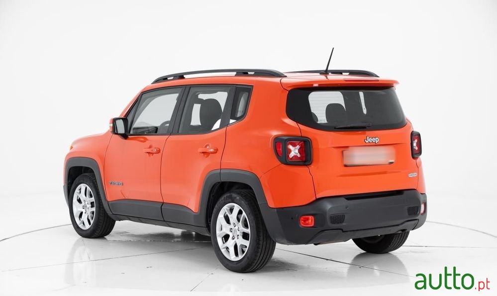 2017' Jeep Renegade photo #4