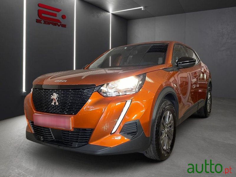 2023' Peugeot 2008 photo #1