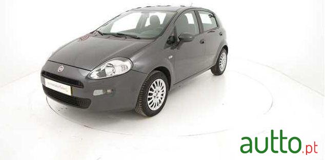 2015' Fiat Punto 1.2 Easy S&S photo #1