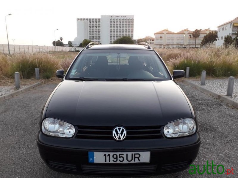 2003' Volkswagen Golf Variant photo #1