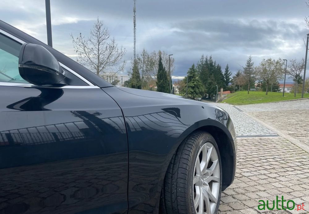 2010' Audi A5 Sportback photo #4