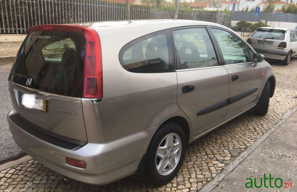 2001' Honda Stream photo #2