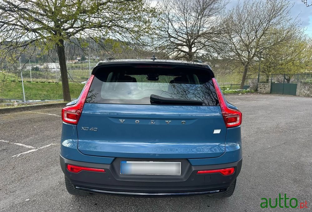 2022' Volvo Xc 40 photo #6