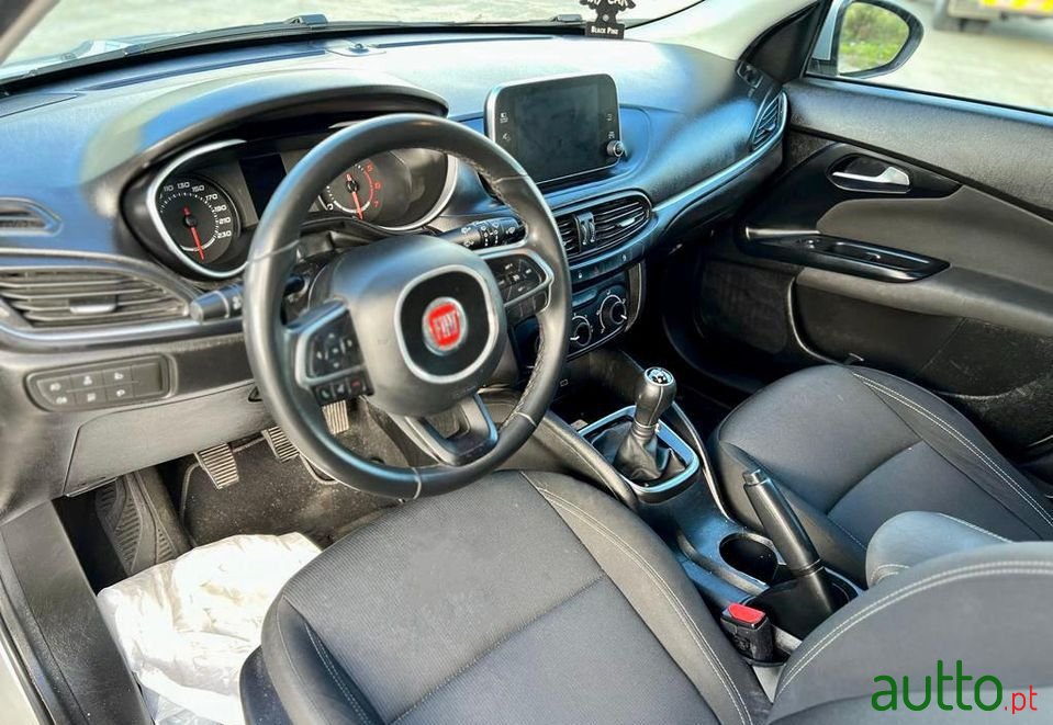 2019' Fiat Tipo photo #6