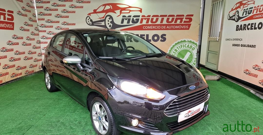 2015' Ford Fiesta photo #1