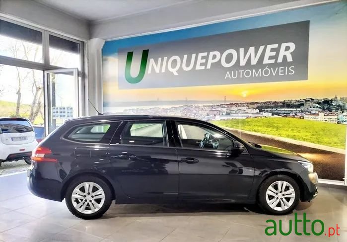 2018' Peugeot 308 Sw photo #4