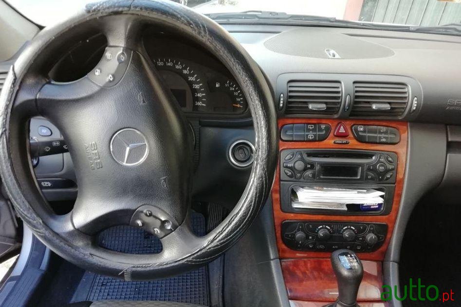 2001' Mercedes-Benz C-200 photo #4