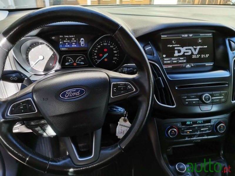 2015' Ford Focus photo #3
