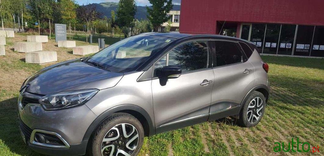 2016' Renault Captur photo #2