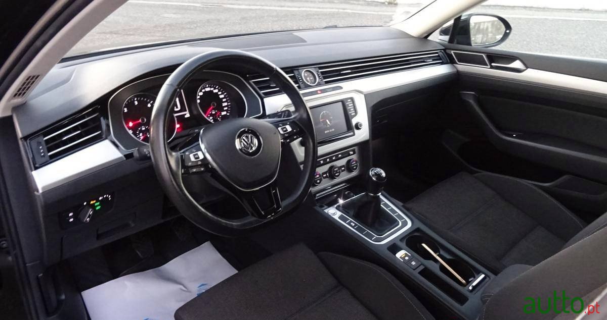 2016' Volkswagen photo #3