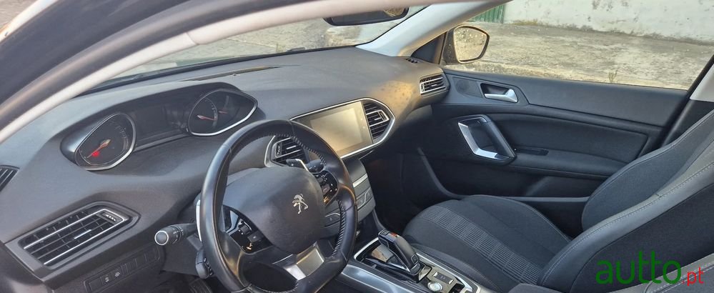 2019' Peugeot 308 Sw photo #6