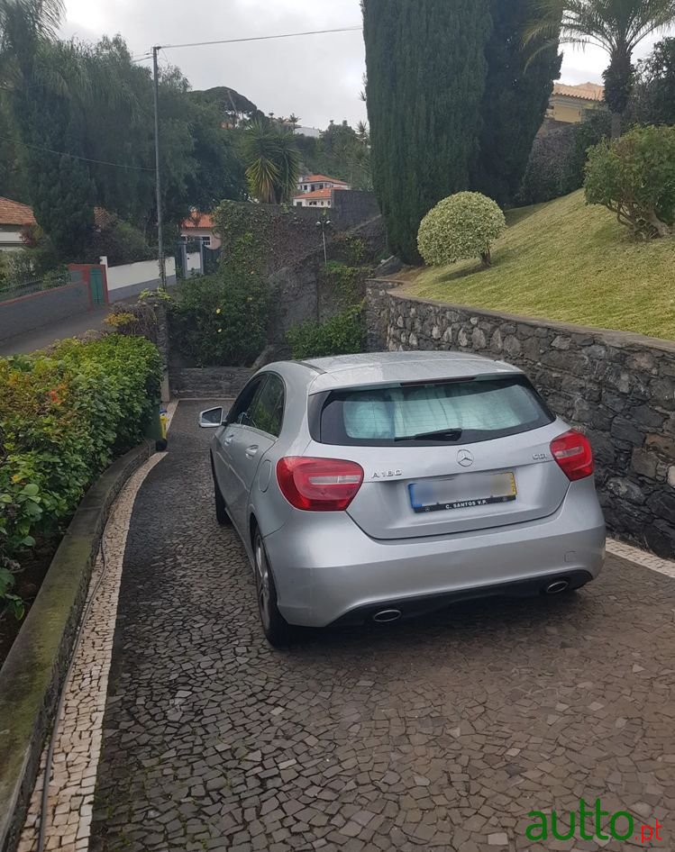 2014' Mercedes-Benz Classe A photo #3